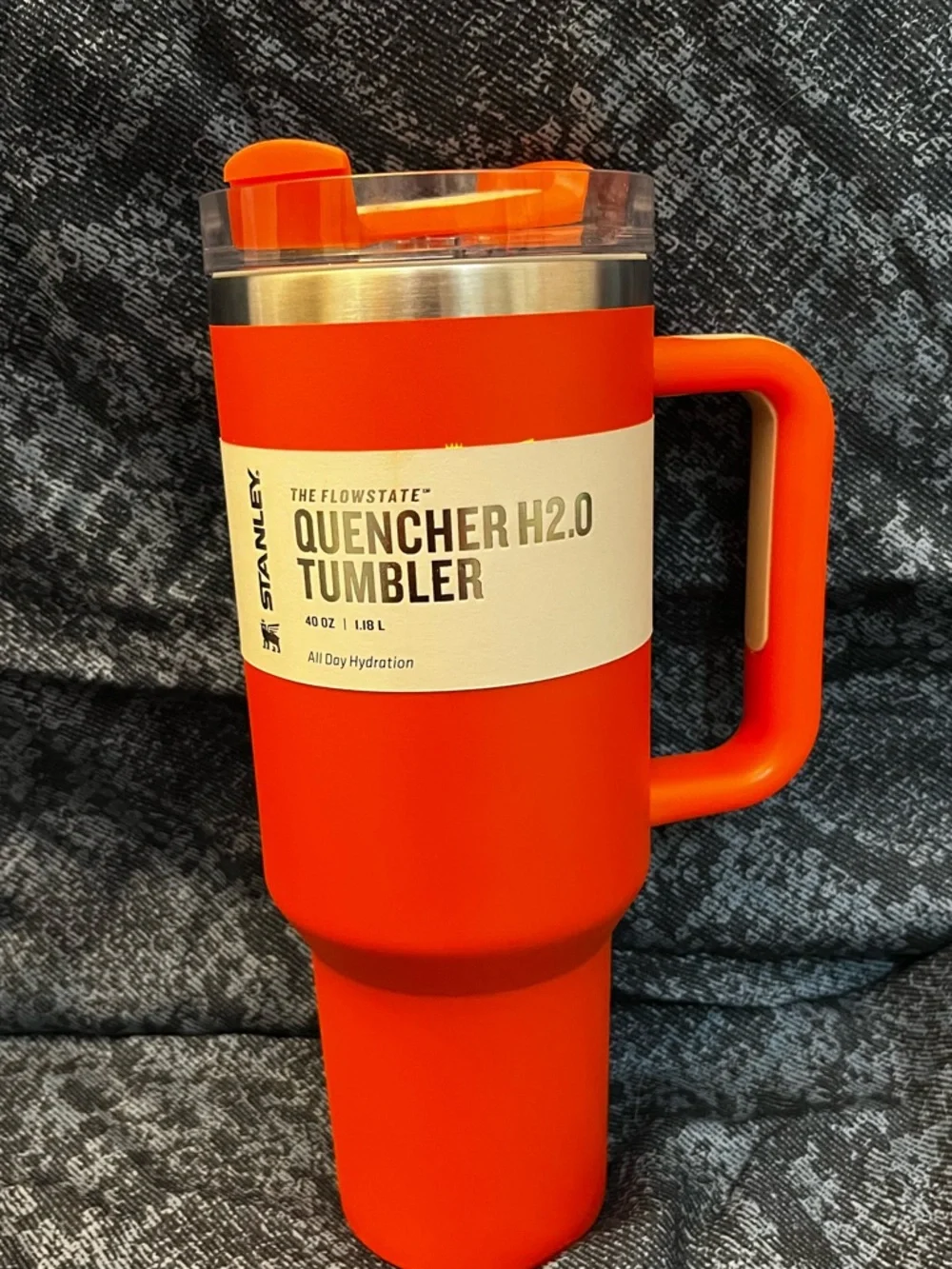 Stanley Quencher Flowstate H2.0 Tumbler Orange 40 Ounces - Picture 3 of 10